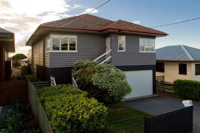 23 Boronia Avenue, HOLLAND PARK WEST QLD 4121, Holland Park West - Thumbnail 3