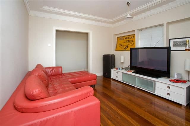 23 Boronia Avenue, HOLLAND PARK WEST QLD 4121, Holland Park West - Thumbnail 4