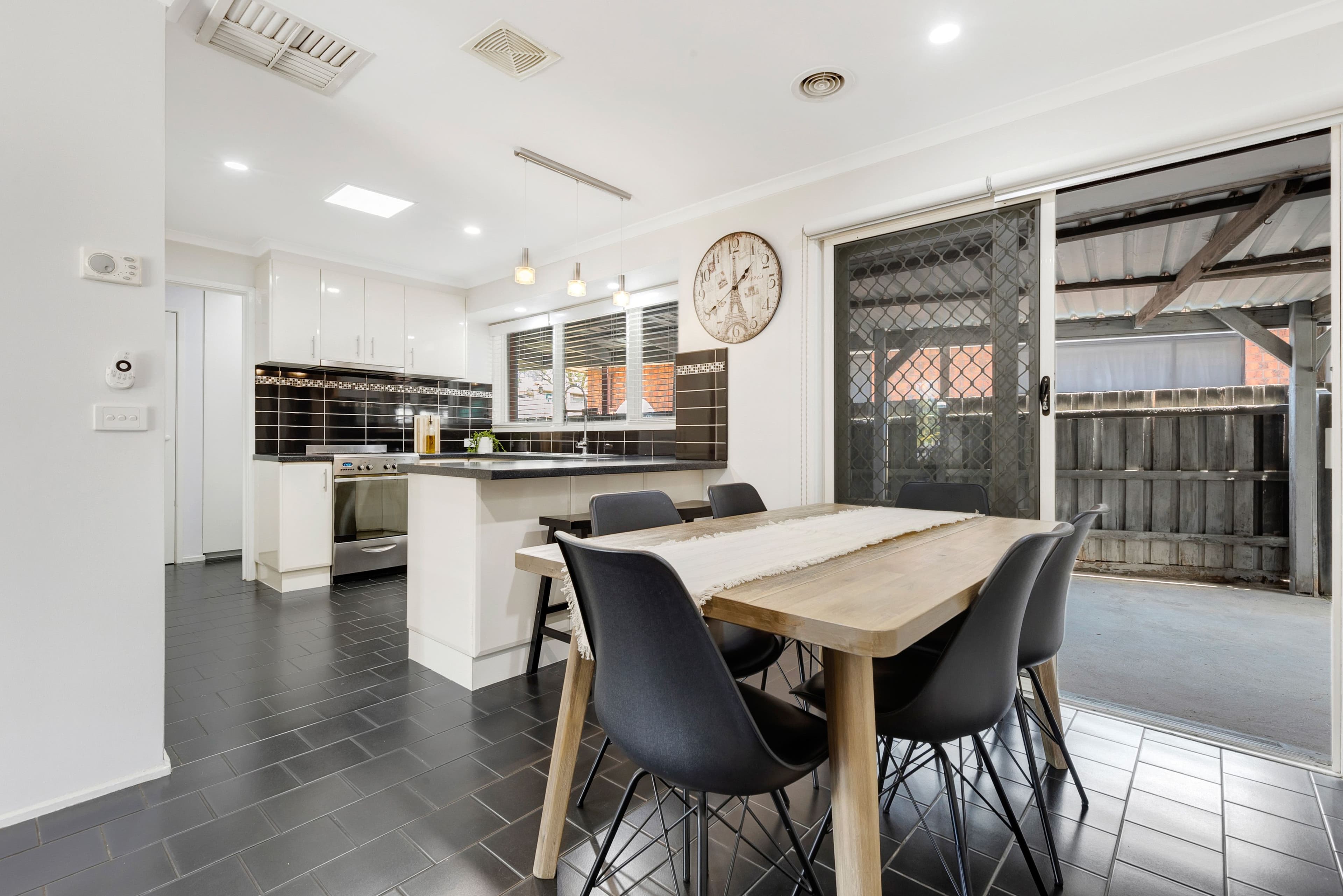 10 Valonia Court, Craigieburn VIC 3064, Craigieburn - Thumbnail 5