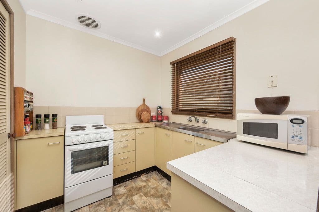 16 Oakwood Drive, Keysborough VIC 3173, Keysborough - Thumbnail 4