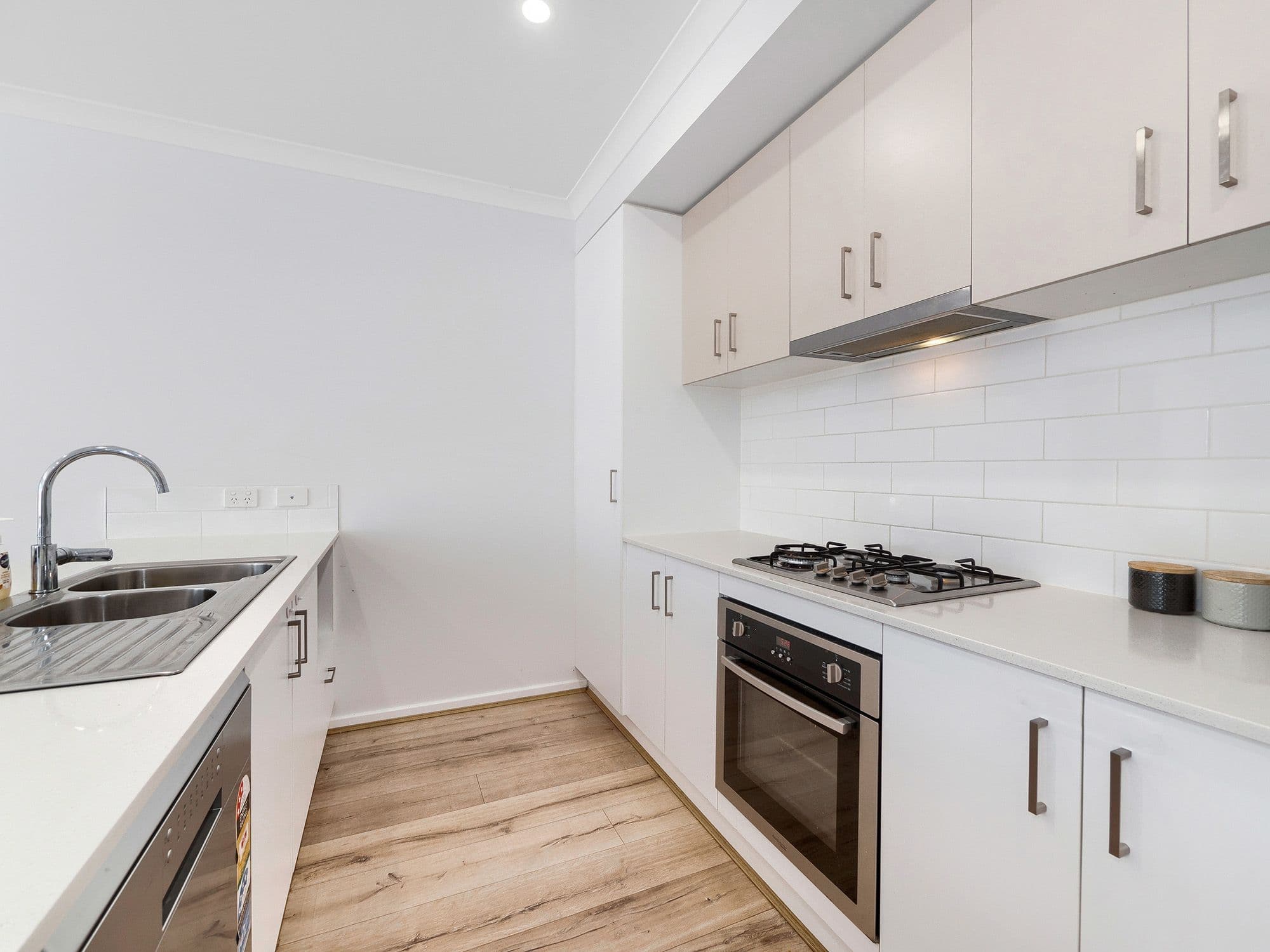7 Lumeah Drive, Cranbourne West VIC 3977, Cranbourne West - Thumbnail 2
