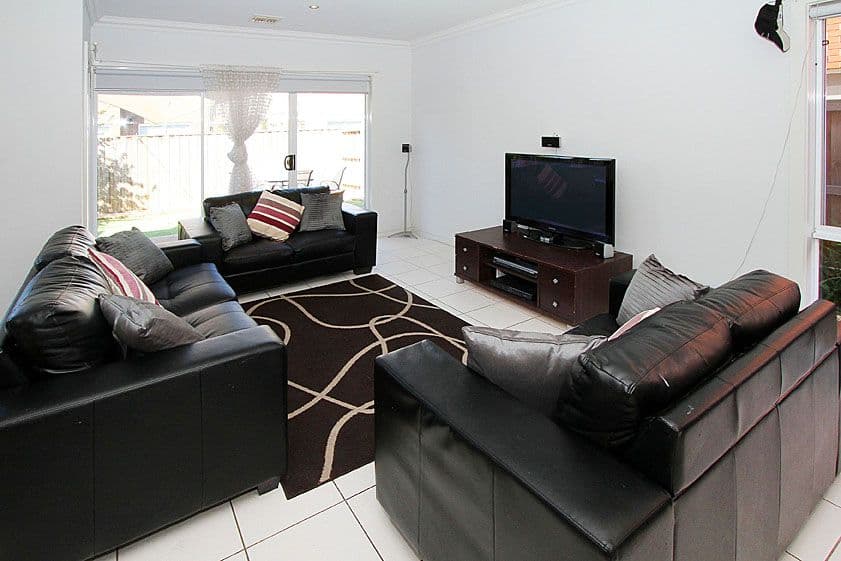 3 Viewbank Circuit, ROXBURGH PARK VIC 3064, Roxburgh Park - Thumbnail 4
