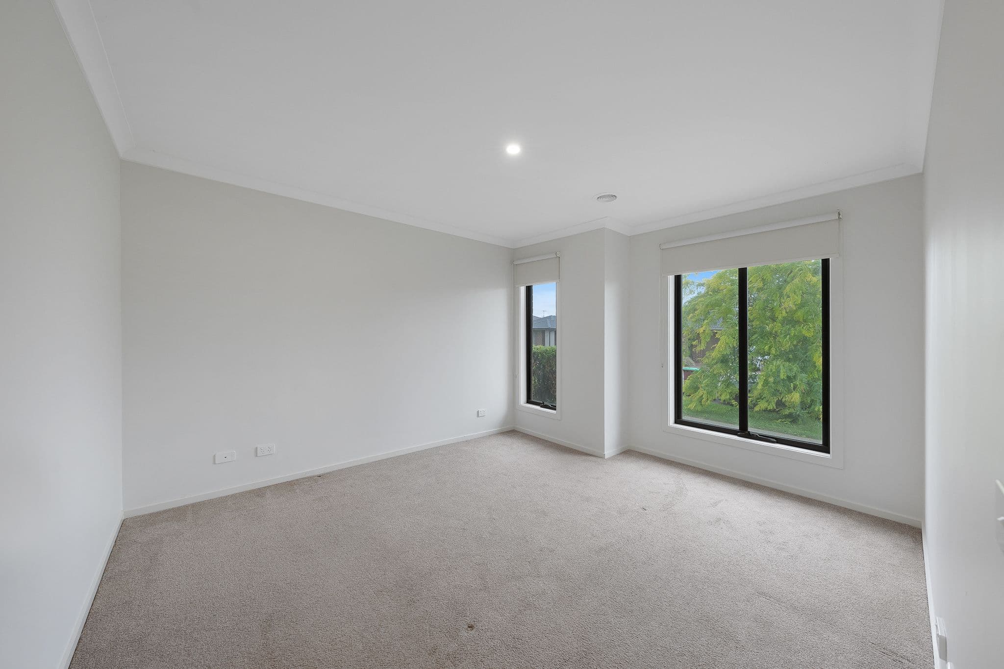10 Great Banjo Street, Clyde North VIC 3978, Clyde North - Thumbnail 8