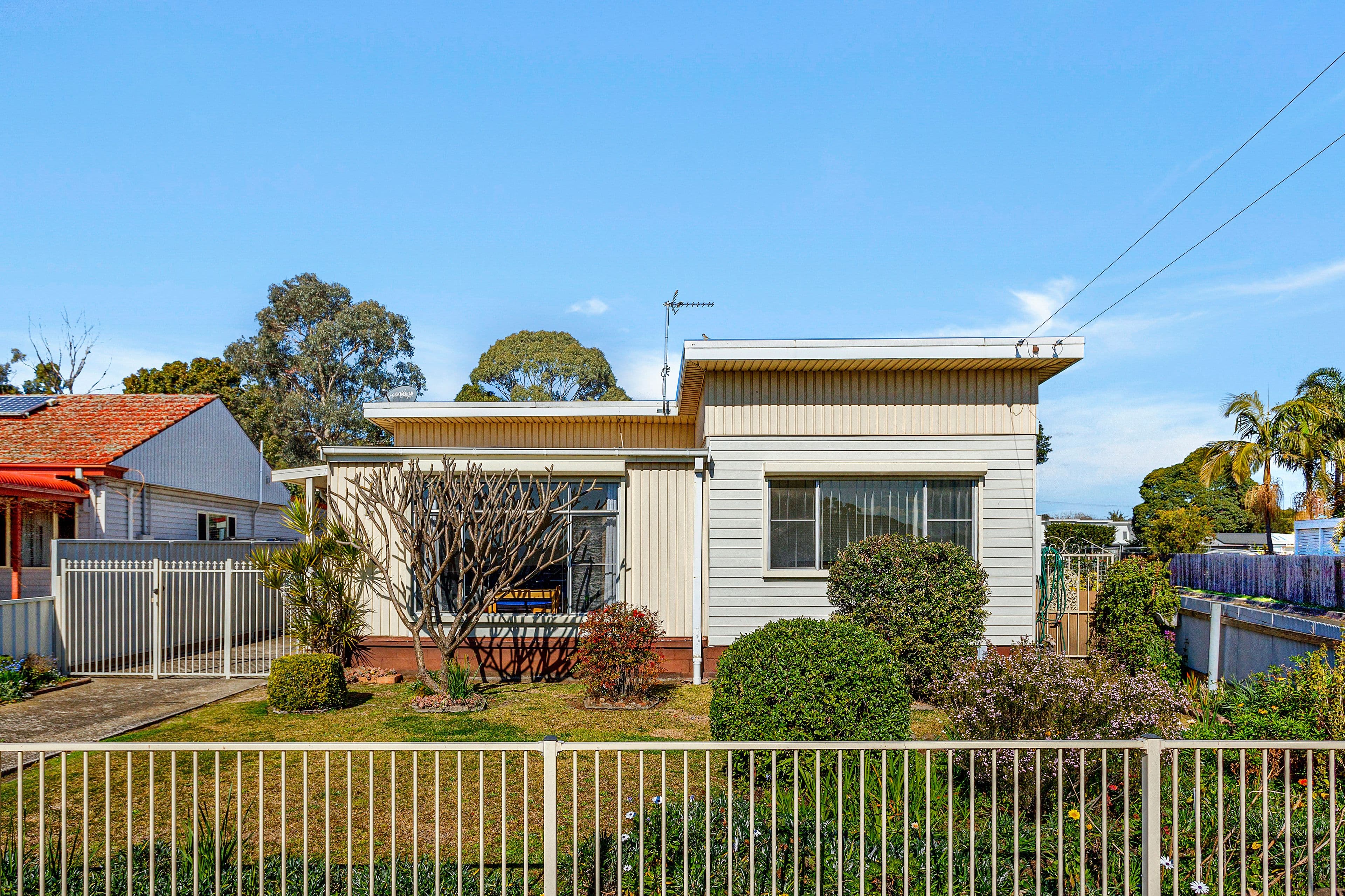 17 Kingston Street, Oak Flats NSW 2529, Oak Flats - Image 1