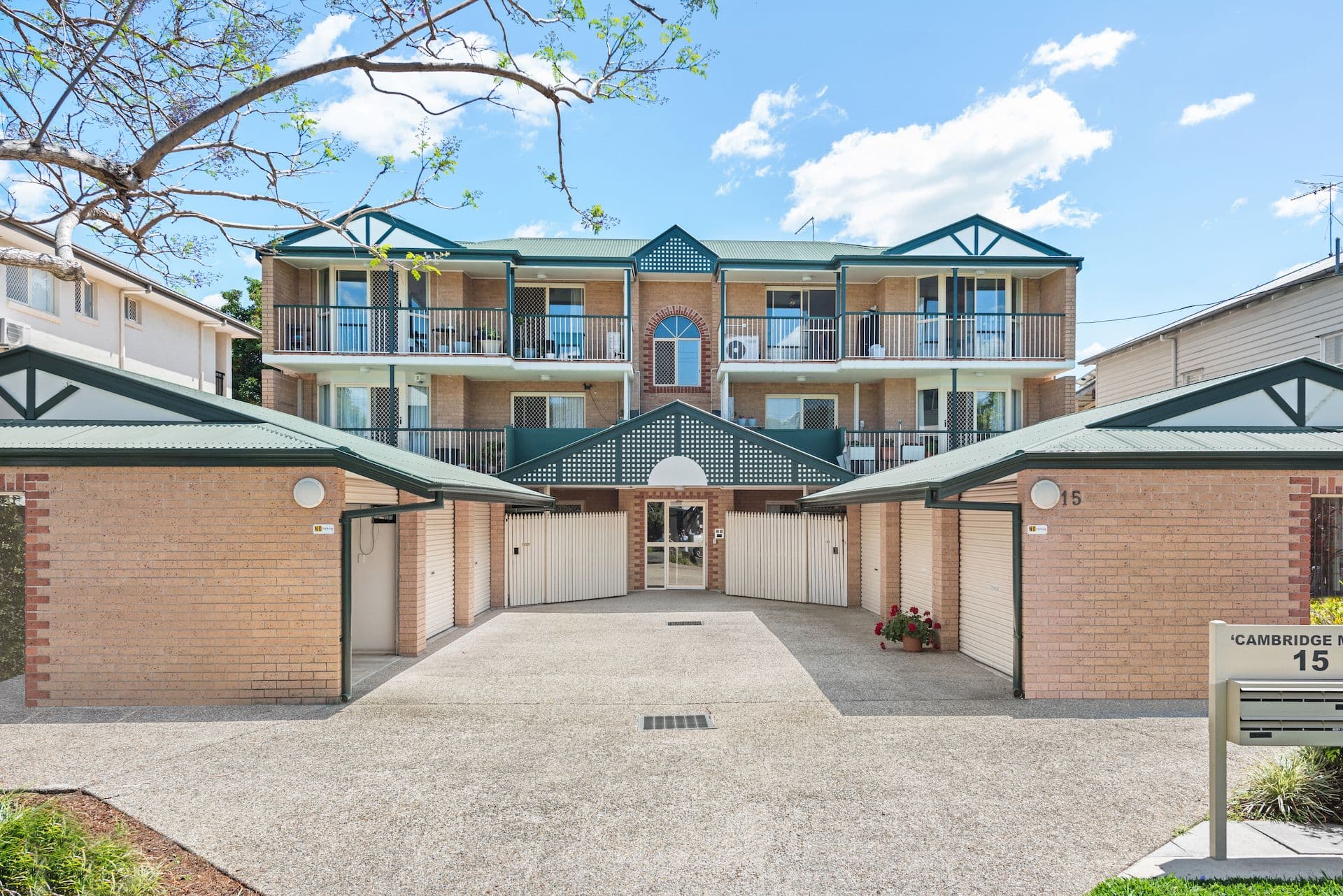 15 Cambridge Street, Bulimba QLD 4171, Bulimba - Image 1
