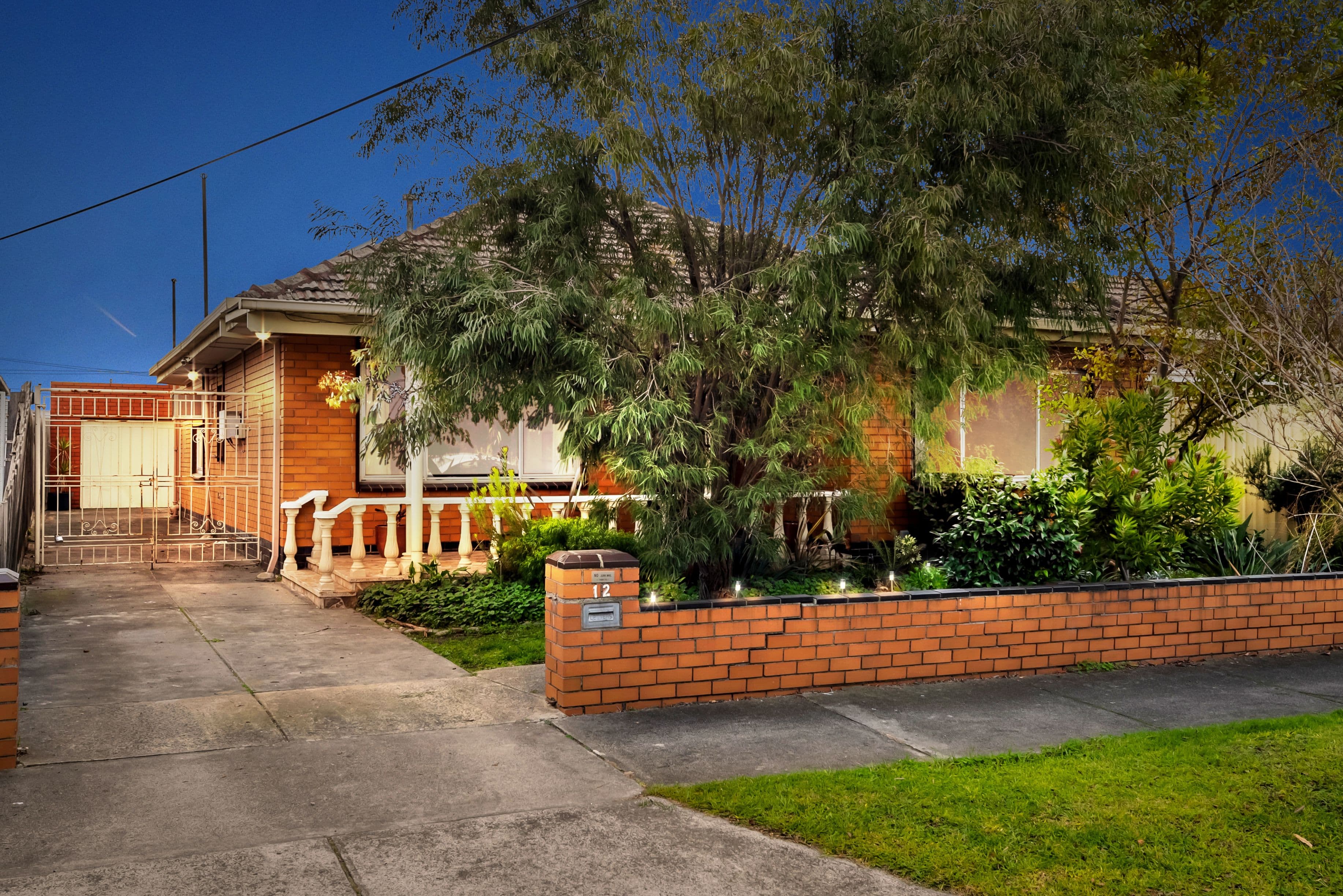 12 Liston Avenue, Reservoir VIC 3073, Reservoir - Thumbnail 2