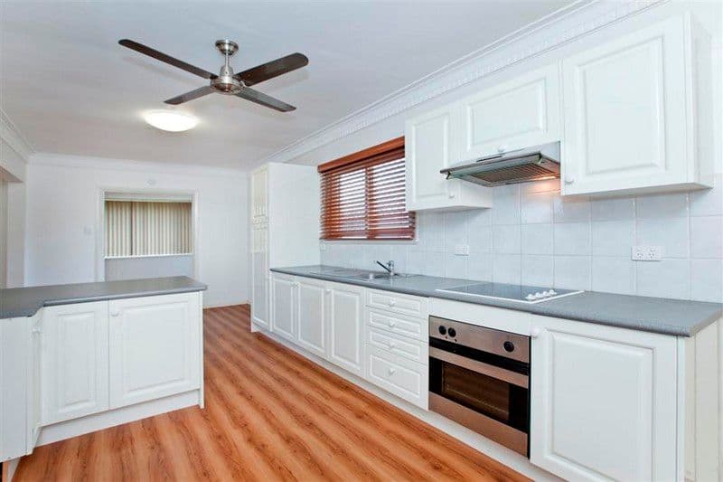 115 Esher Street, HOLLAND PARK WEST QLD 4121, Holland Park West - Thumbnail 3