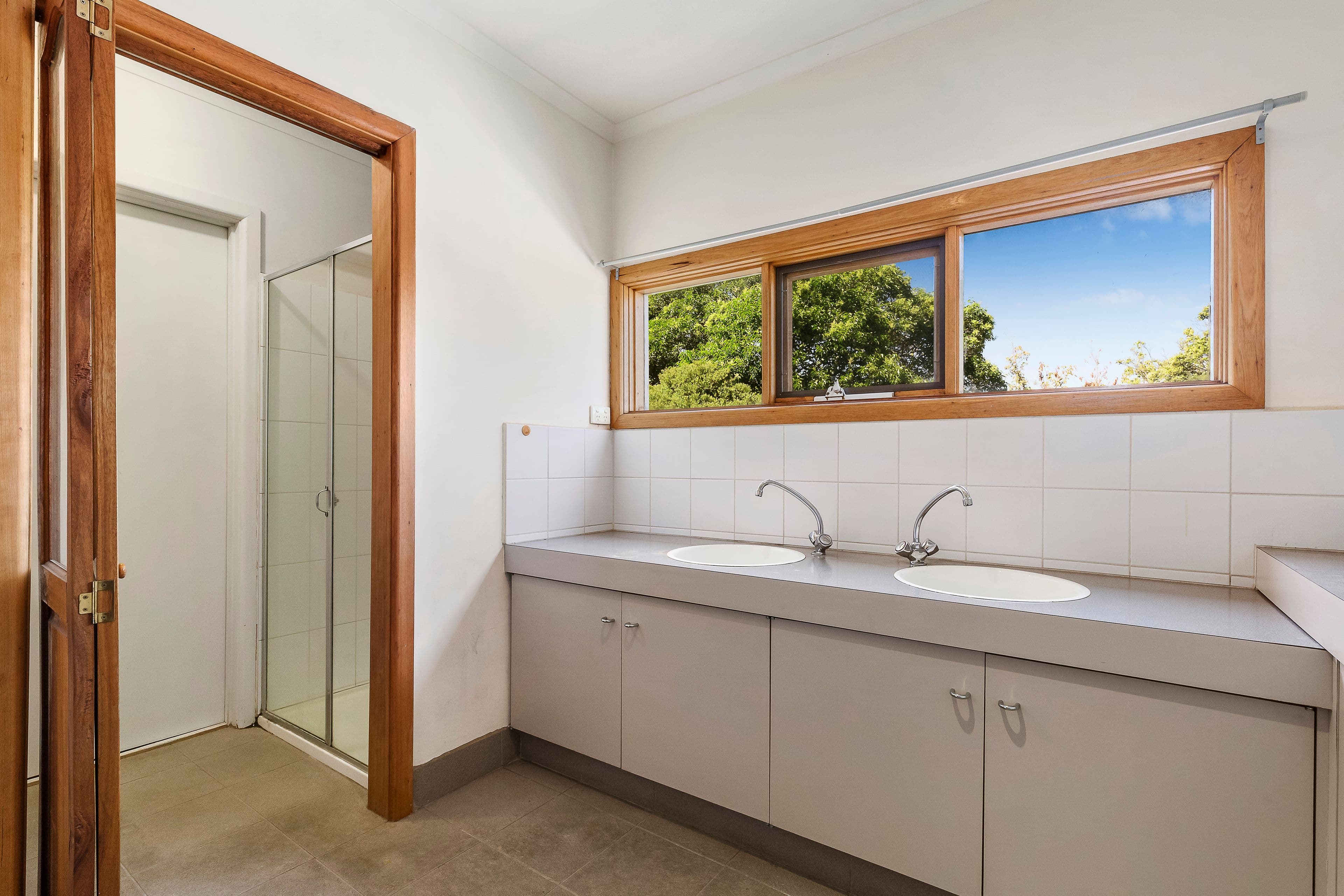2 Kerr Crescent, Camberwell VIC 3124, Camberwell - Thumbnail 5