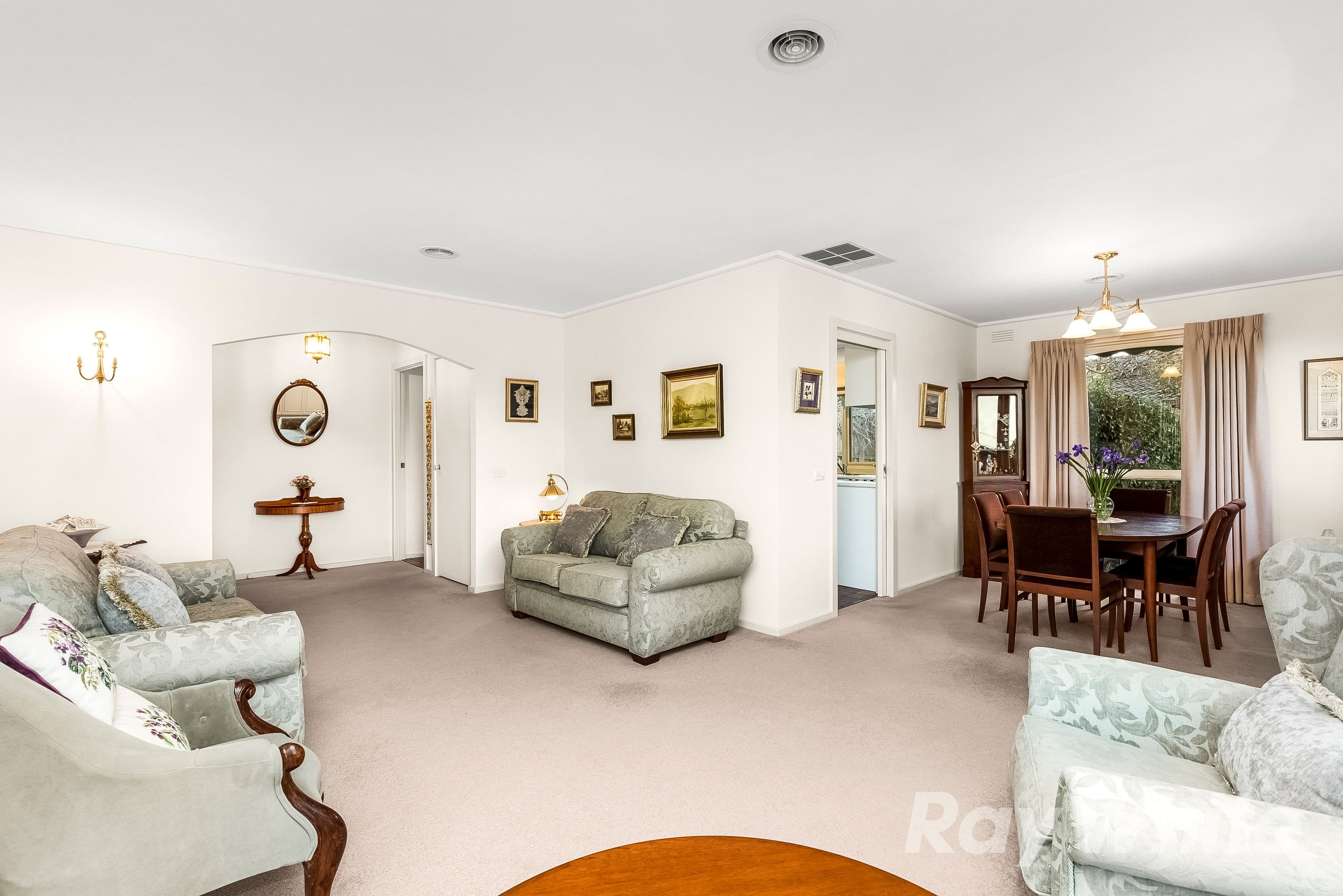 11 Glenville Road, Glen Waverley VIC 3150, Glen Waverley - Thumbnail 2