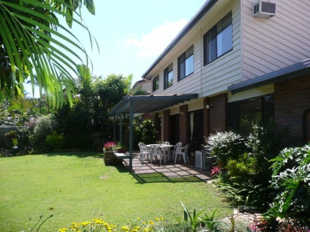 8 Halmore Place, CHAPEL HILL QLD 4069, Chapel Hill - Image 1