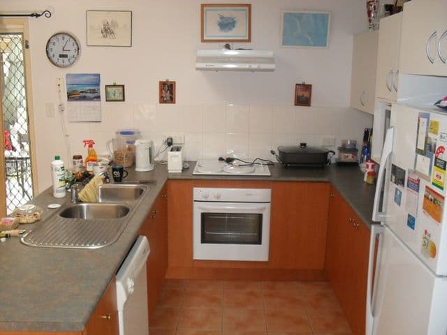 12 Robinson Crescent, RUNCORN QLD 4113, Runcorn - Thumbnail 2