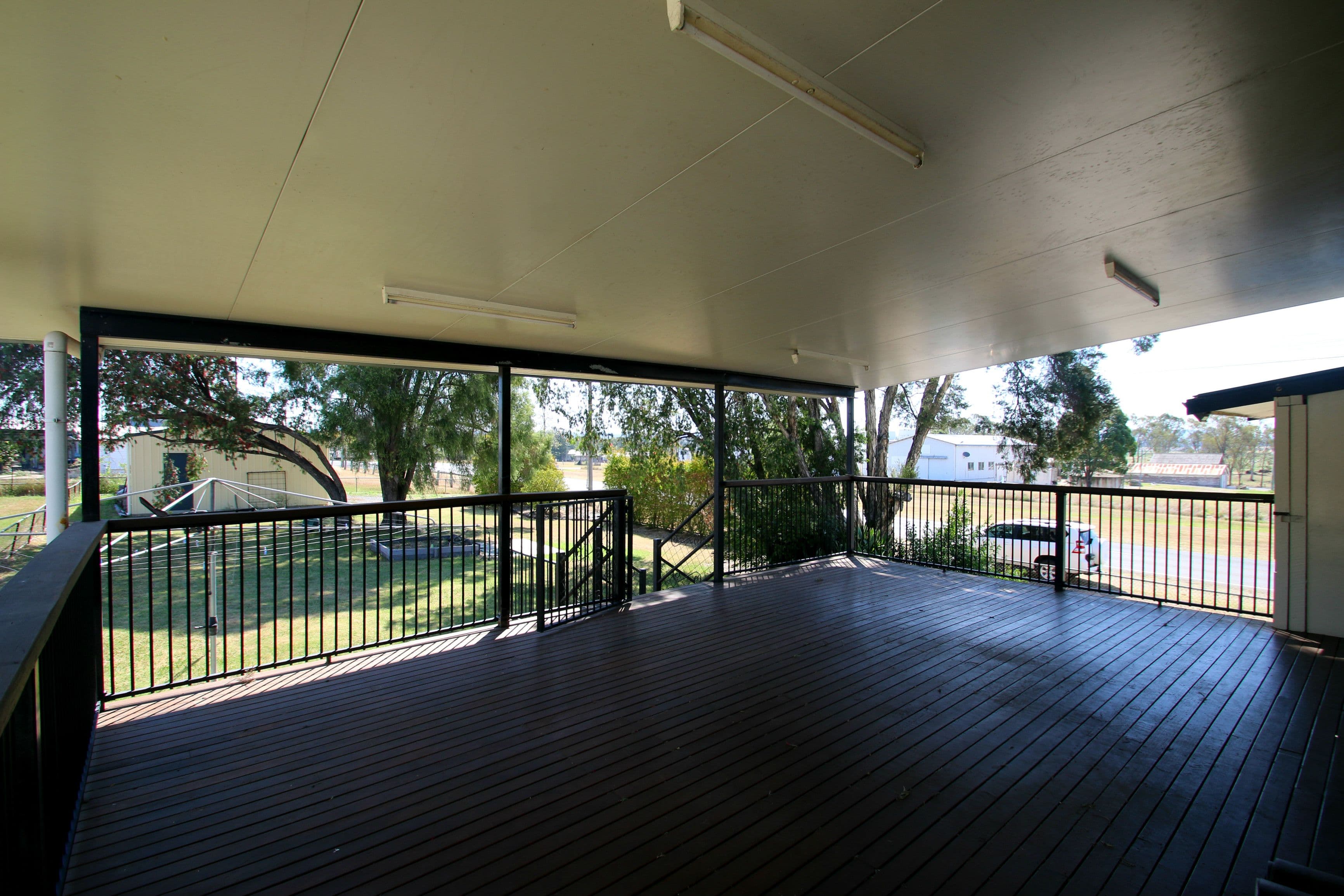 2 Bell Street, Monto QLD 4630, Monto - Thumbnail 2