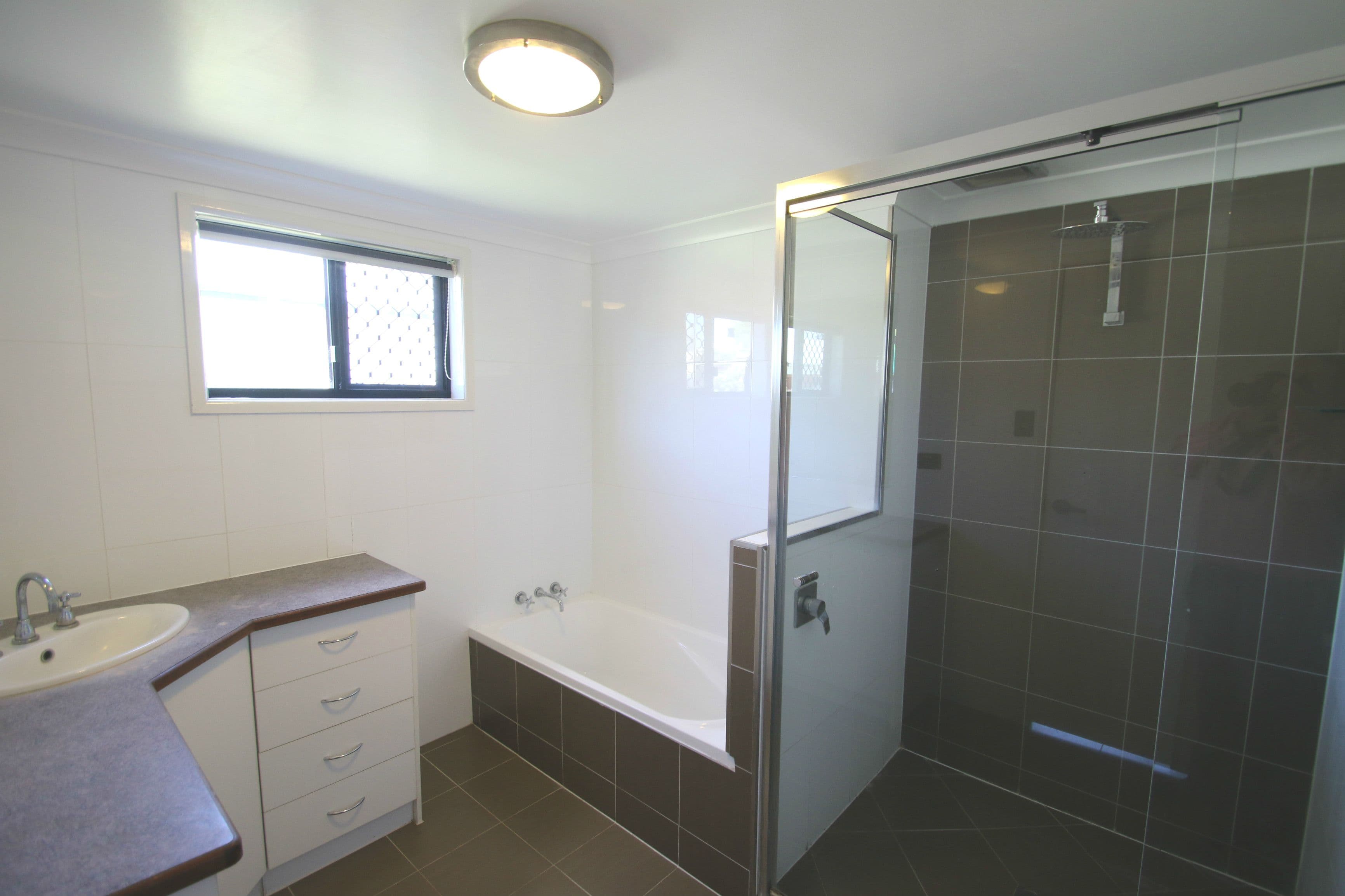 2 Bell Street, Monto QLD 4630, Monto - Thumbnail 5