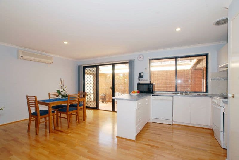 20 Alsace Avenue, HOPPERS CROSSING VIC 3029, Hoppers Crossing - Thumbnail 4