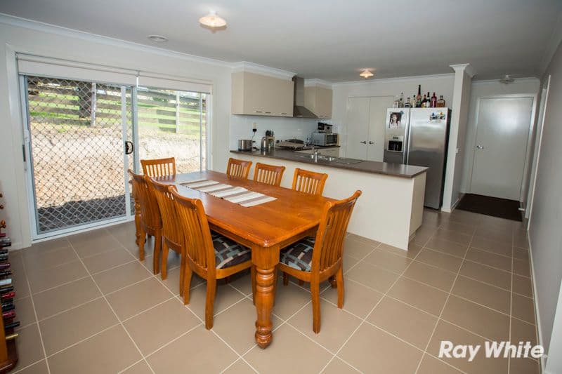 8 Penarie Place, PAKENHAM VIC 3810, Pakenham - Thumbnail 4