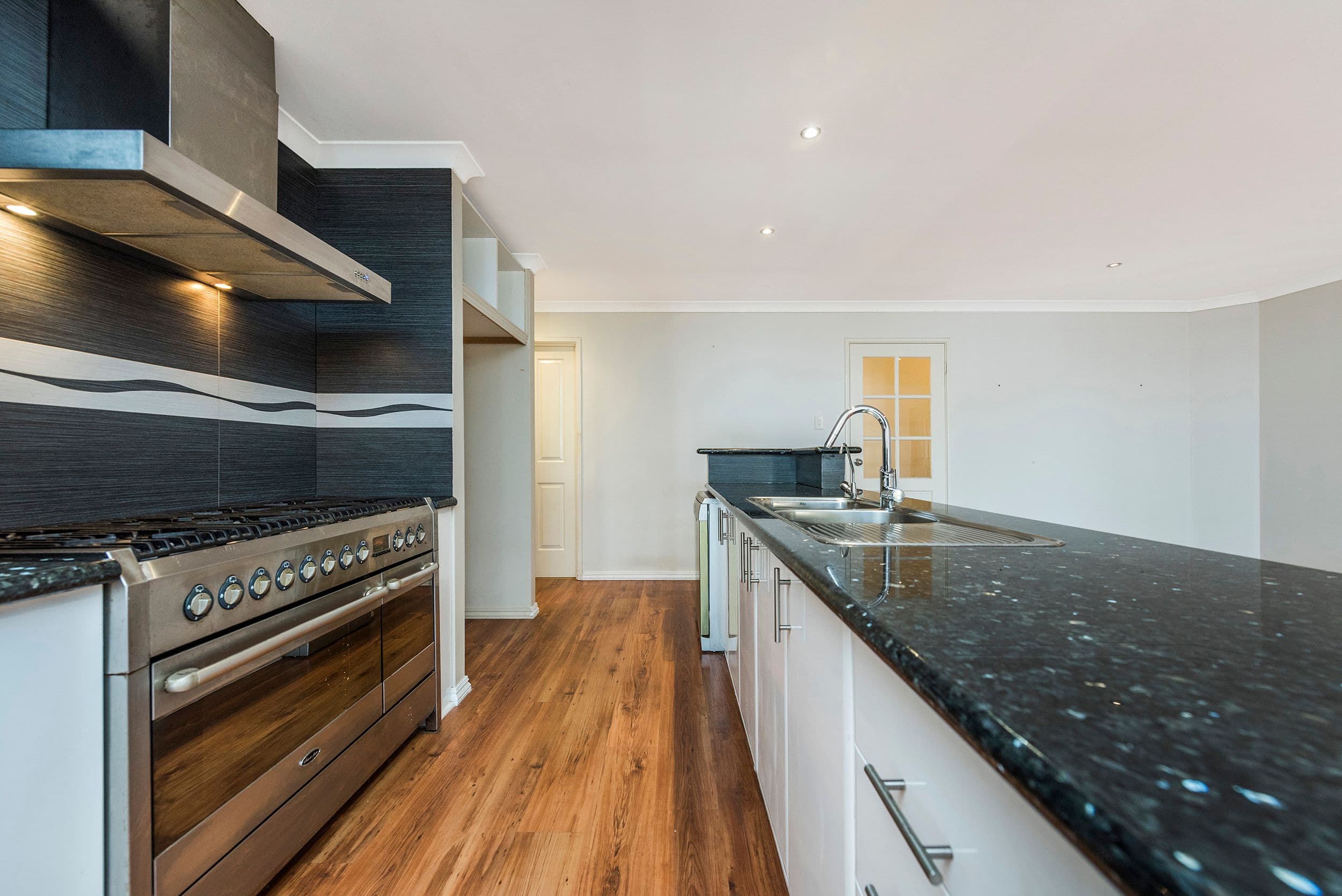 11 April Close, Bullsbrook WA 6084, Bullsbrook - Image 1
