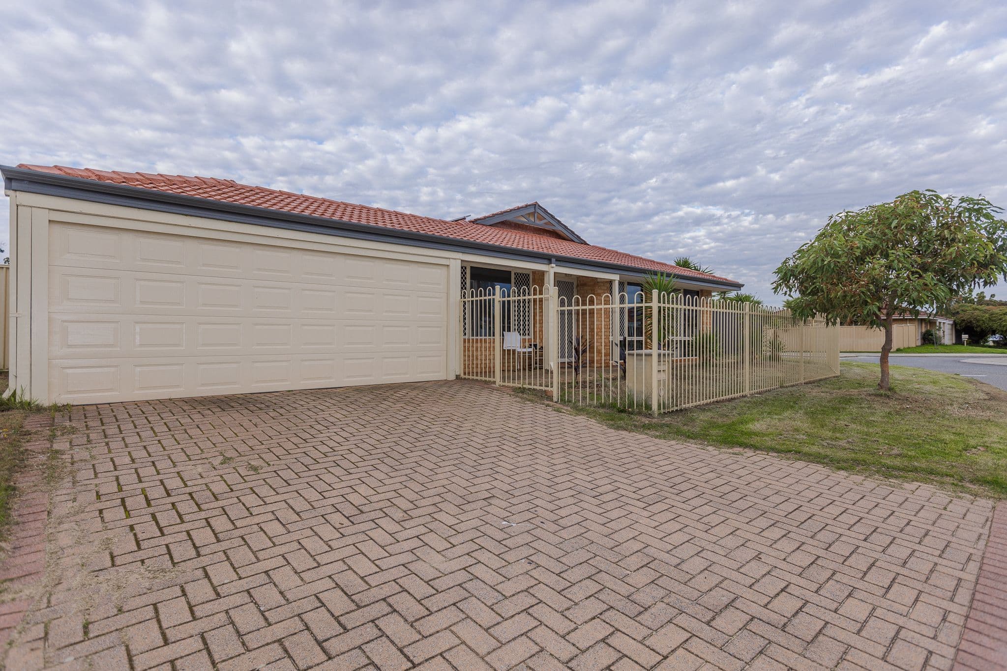 1 Salesian Court, Queens Park WA 6107, Queens Park - Thumbnail 2