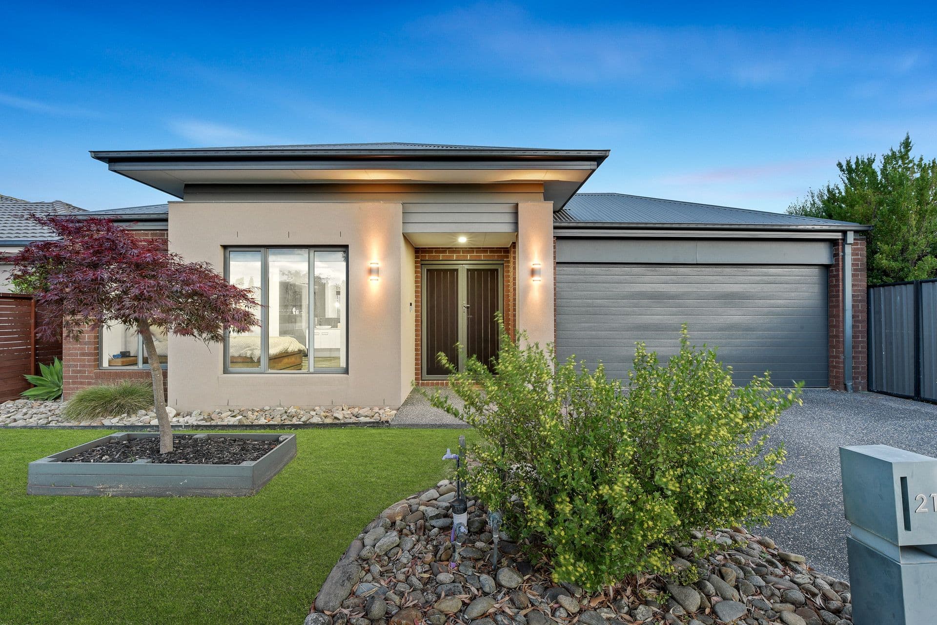 21 Featherbrook Circuit, Cranbourne North VIC 3977, Cranbourne North - Image 1