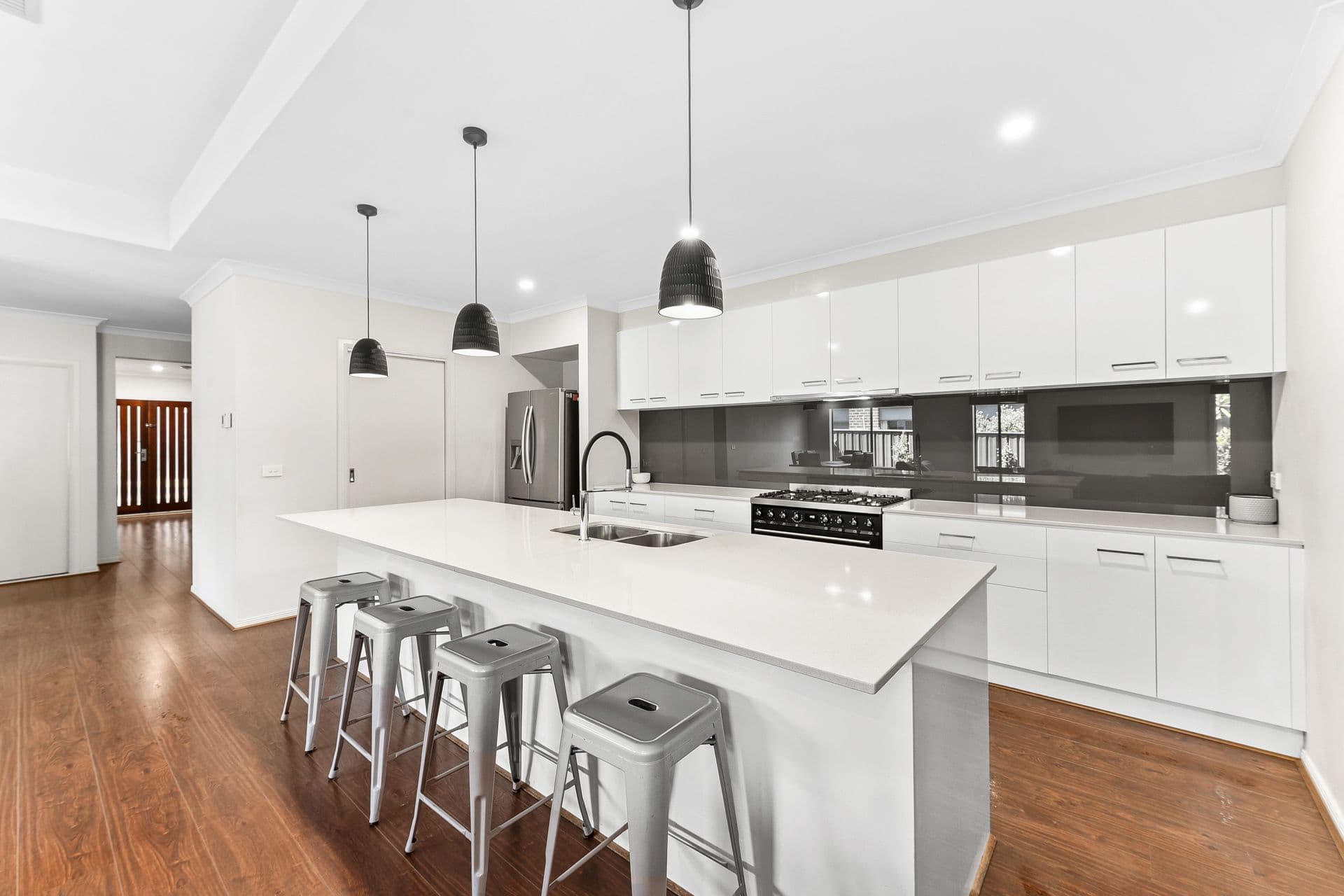 21 Featherbrook Circuit, Cranbourne North VIC 3977, Cranbourne North - Thumbnail 3