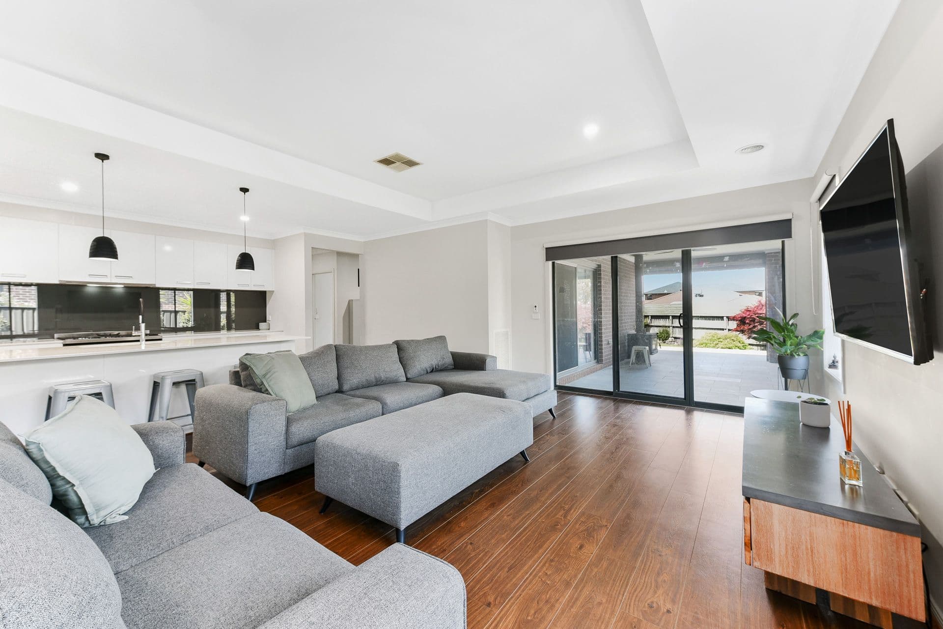 21 Featherbrook Circuit, Cranbourne North VIC 3977, Cranbourne North - Thumbnail 5