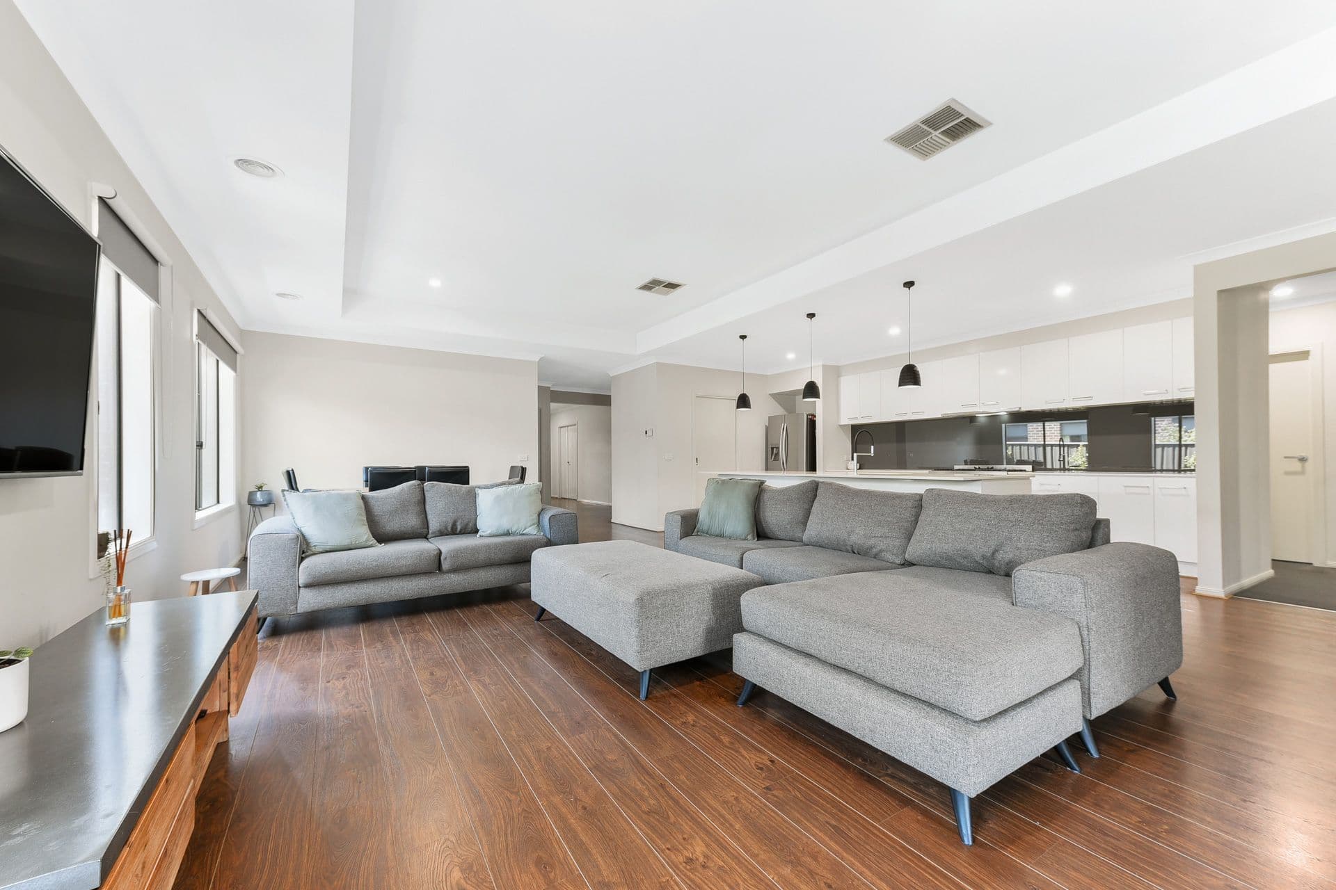 21 Featherbrook Circuit, Cranbourne North VIC 3977, Cranbourne North - Thumbnail 6