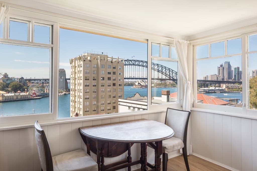 6/12 East Crescent Street, McMahons Point - Thumbnail 2