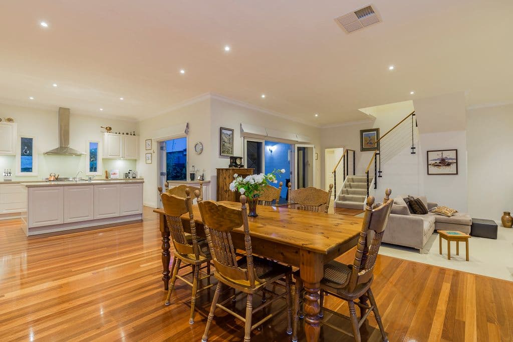 33 Highett Road, Highton VIC 3216, Highton - Thumbnail 2