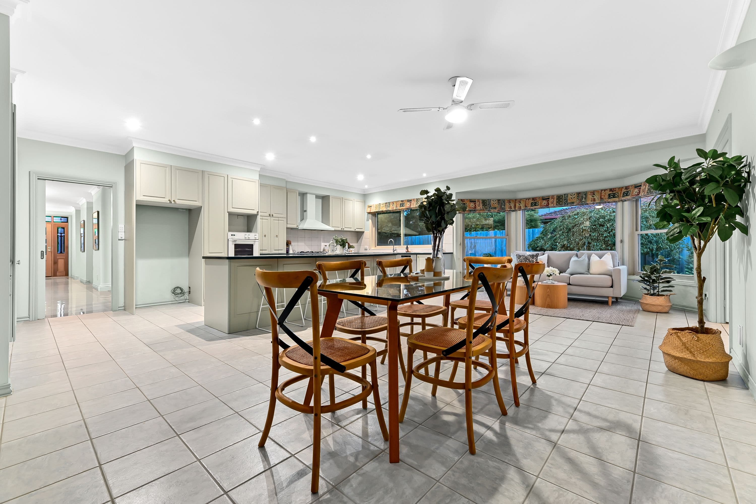 22 Rob Roy Street, Glen Waverley VIC 3150, Glen Waverley - Thumbnail 4