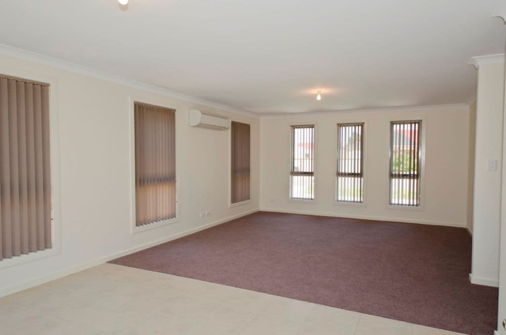 76 Lewis Street West, LONGFORD TAS 7301, Longford - Thumbnail 2