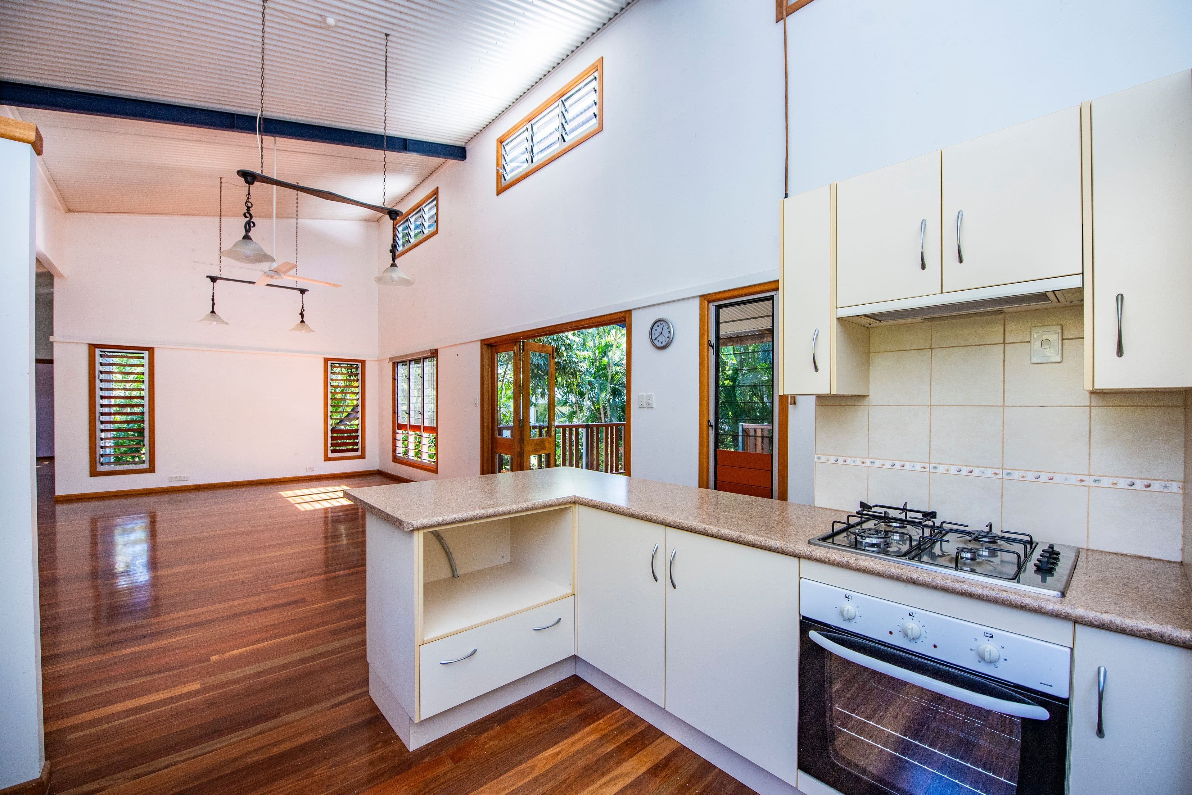 4 Grace Street, Nelly Bay QLD 4819, Nelly Bay - Thumbnail 4