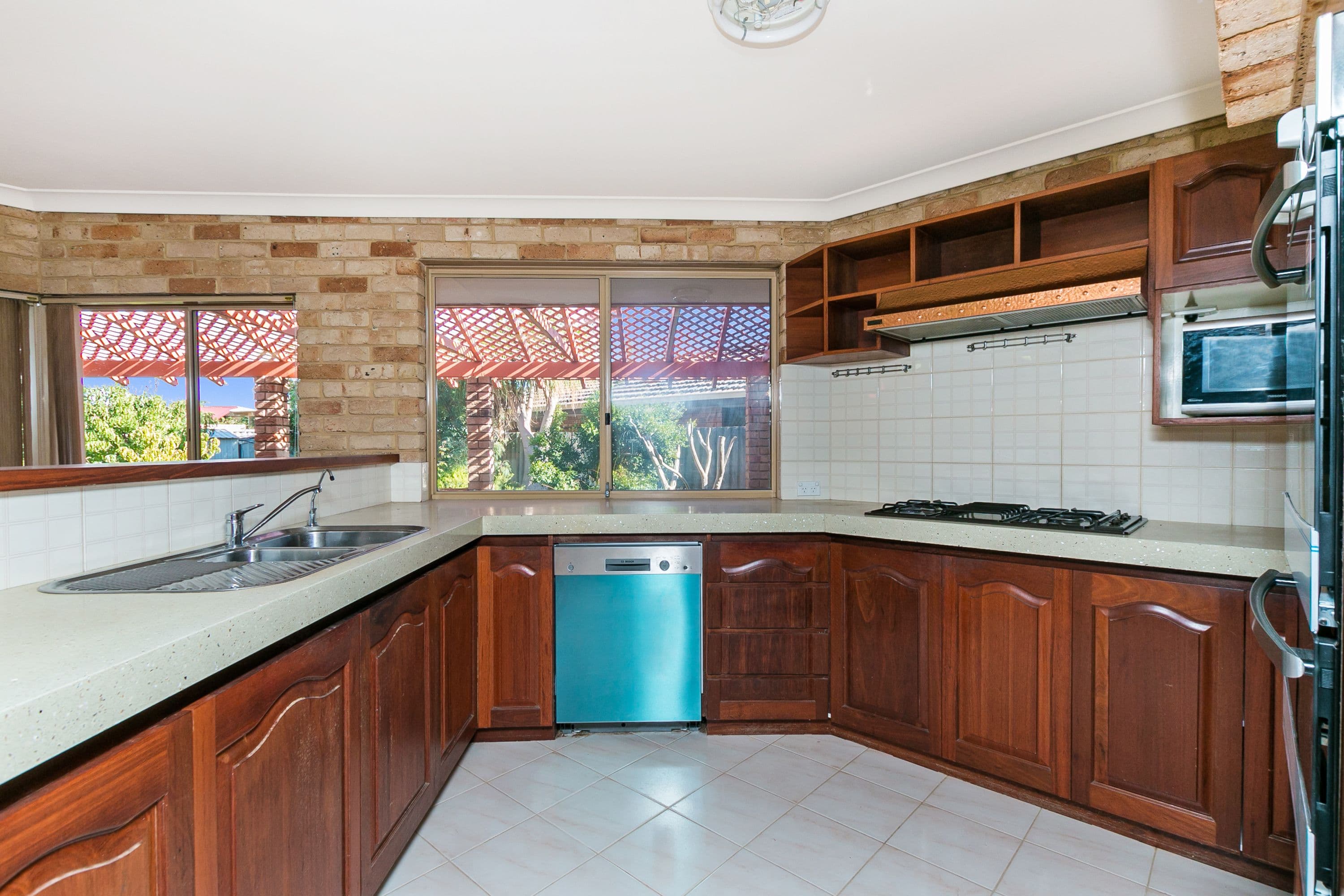 88 Anglesey Drive, Kardinya WA 6163, Kardinya - Thumbnail 2