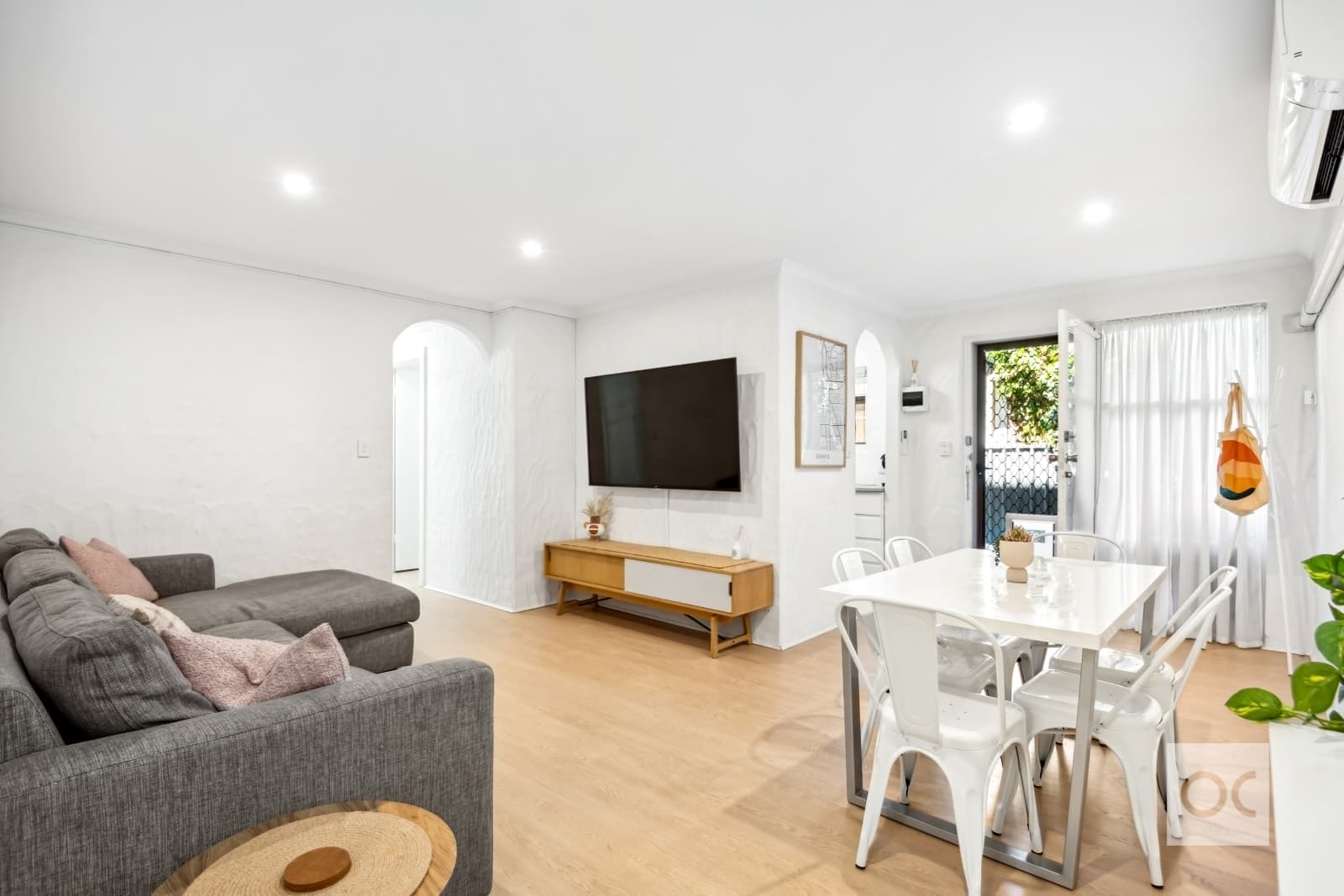 4/21 Sturt Street, Glenelg North - Image 1