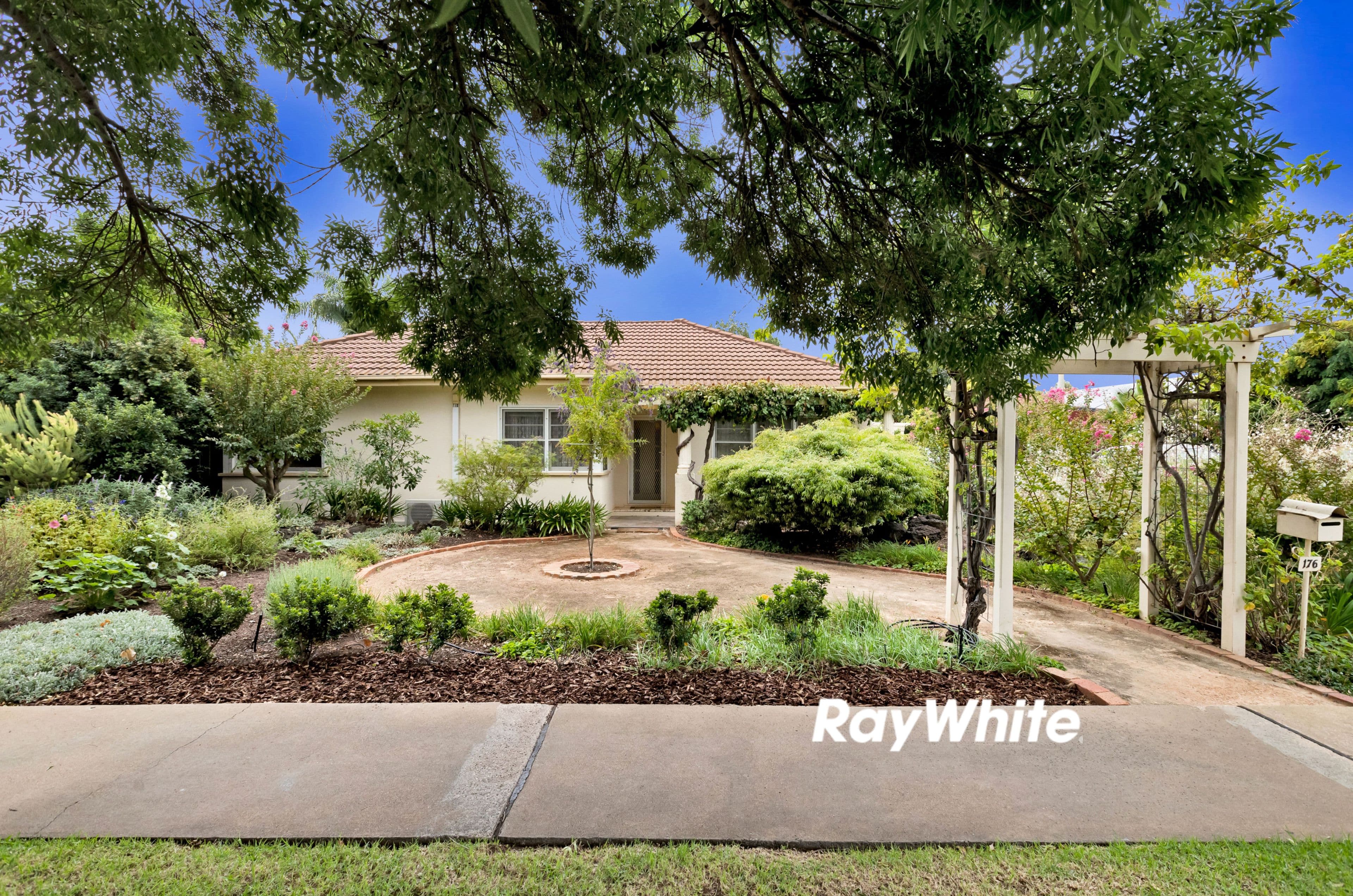176 Twelfth Street, Mildura VIC 3500, Mildura - Image 1