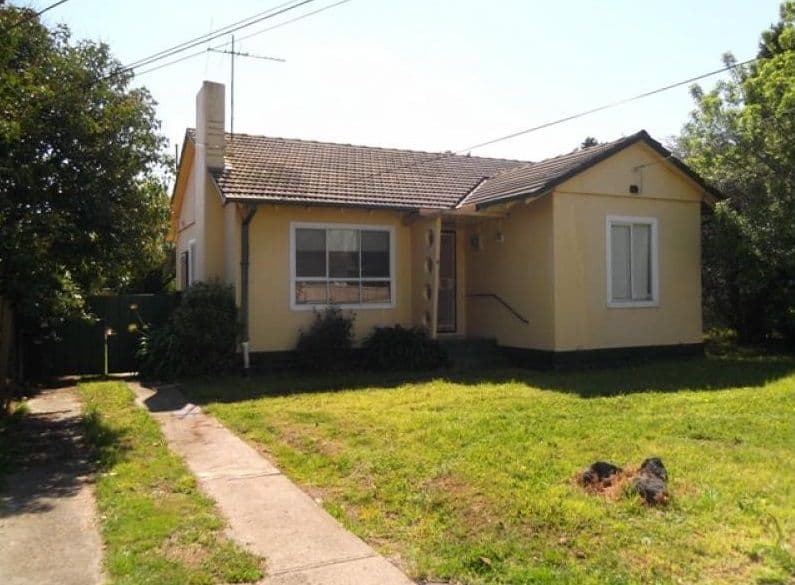 4 Newton Street, Reservoir VIC 3073, Reservoir - Thumbnail 3