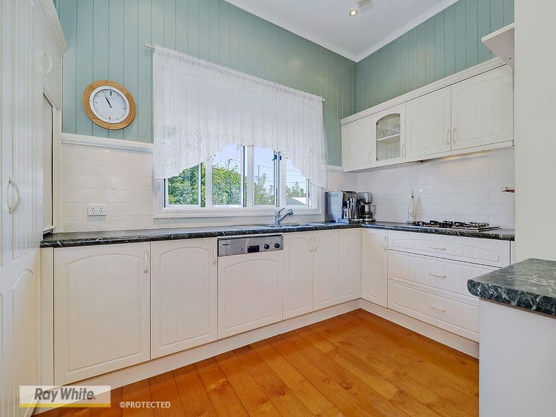 15 Rock Street, Scarborough QLD 4020, Scarborough - Thumbnail 4