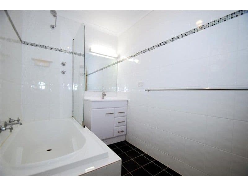 21 Katharine Street, PORT NOARLUNGA SA 5167, Port Noarlunga - Thumbnail 4