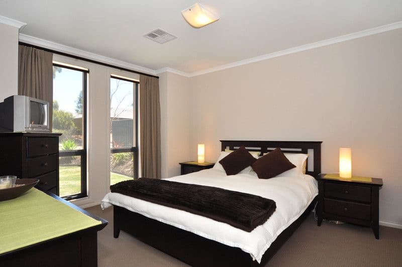 4 Bishops Hill Road, HAPPY VALLEY SA 5159, Happy Valley - Thumbnail 3