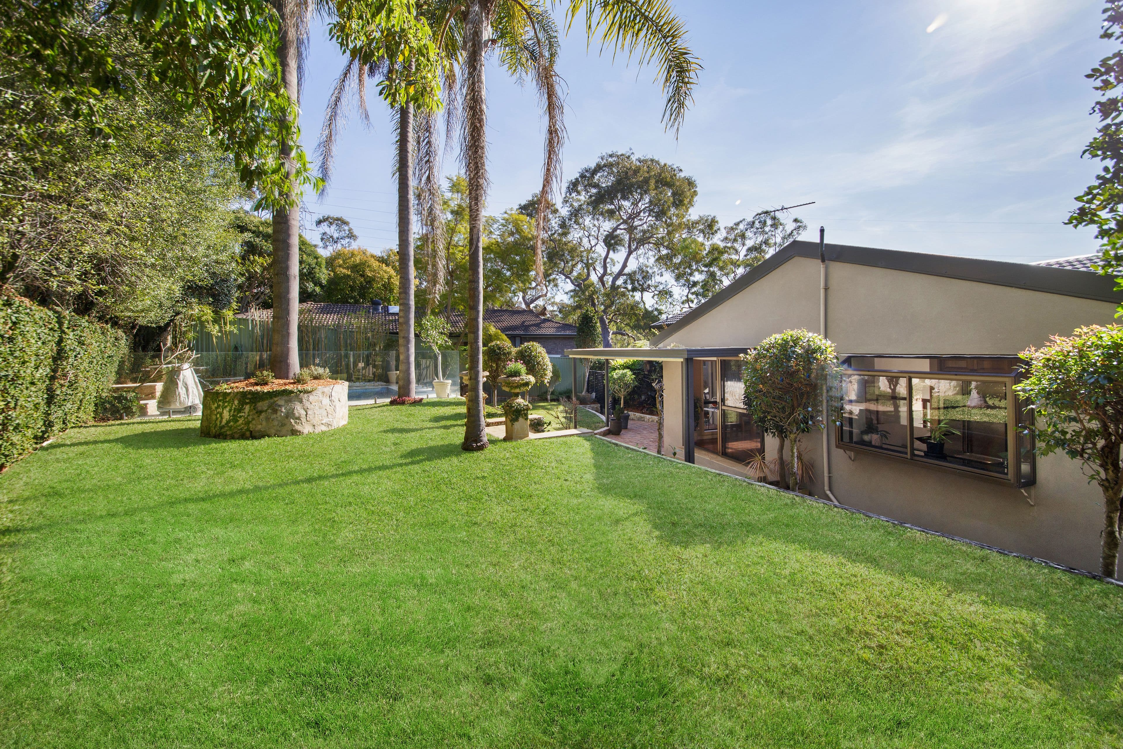 6 Lara Close, Illawong NSW 2234, Illawong - Thumbnail 2