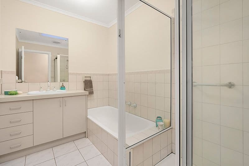 16 Newman Avenue, Carnegie VIC 3163, Carnegie - Thumbnail 8