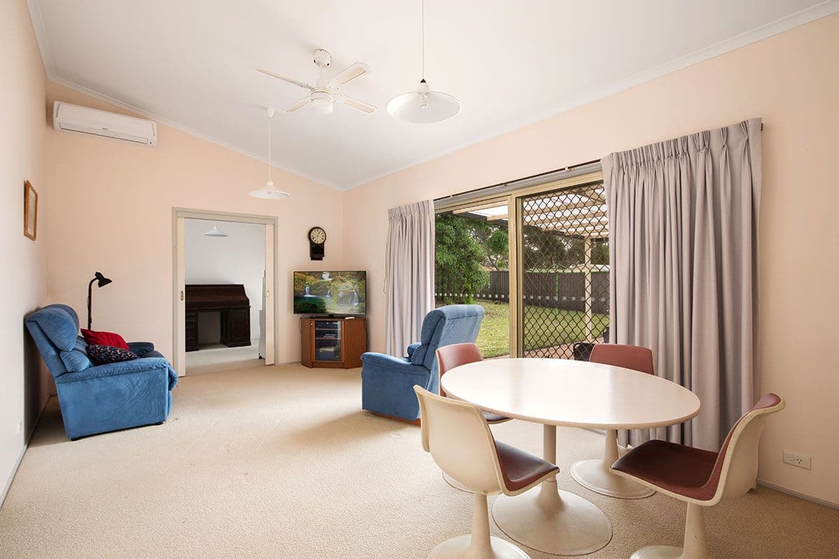 19 Orton Street, Barden Ridge - Thumbnail 2