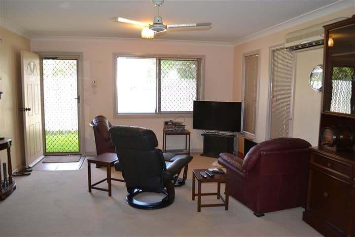 5 William Street, GLADSTONE CENTRAL QLD 4680, Gladstone Central - Thumbnail 3