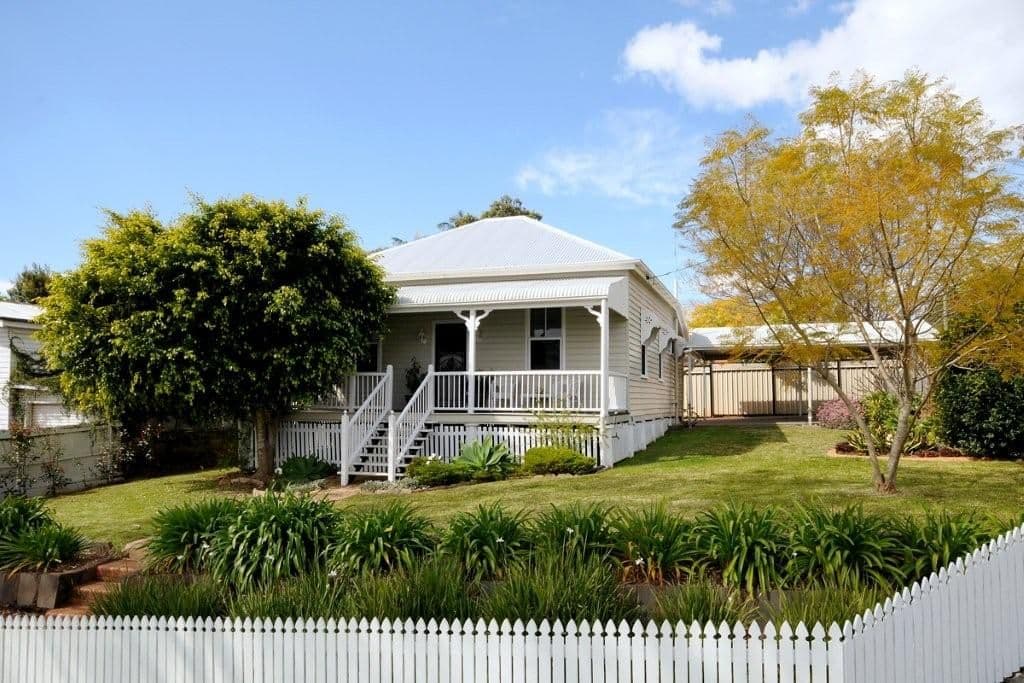 294 Hume Street, CENTENARY HEIGHTS QLD 4350, Centenary Heights - Image 1
