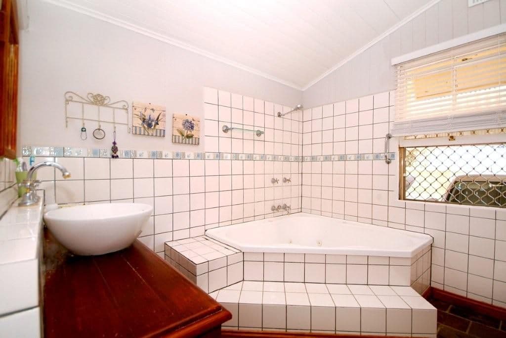 294 Hume Street, CENTENARY HEIGHTS QLD 4350, Centenary Heights - Thumbnail 6