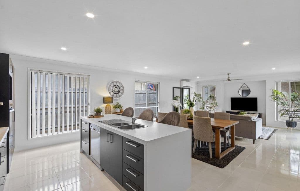 25 Christopher Street, Pimpama QLD 4209, Pimpama - Thumbnail 6