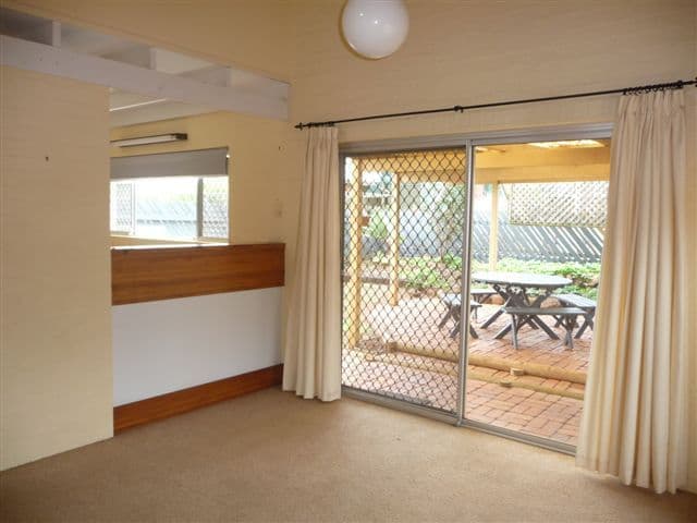 74  Platz Street, DARLING HEIGHTS QLD 4350, Darling Heights - Thumbnail 4