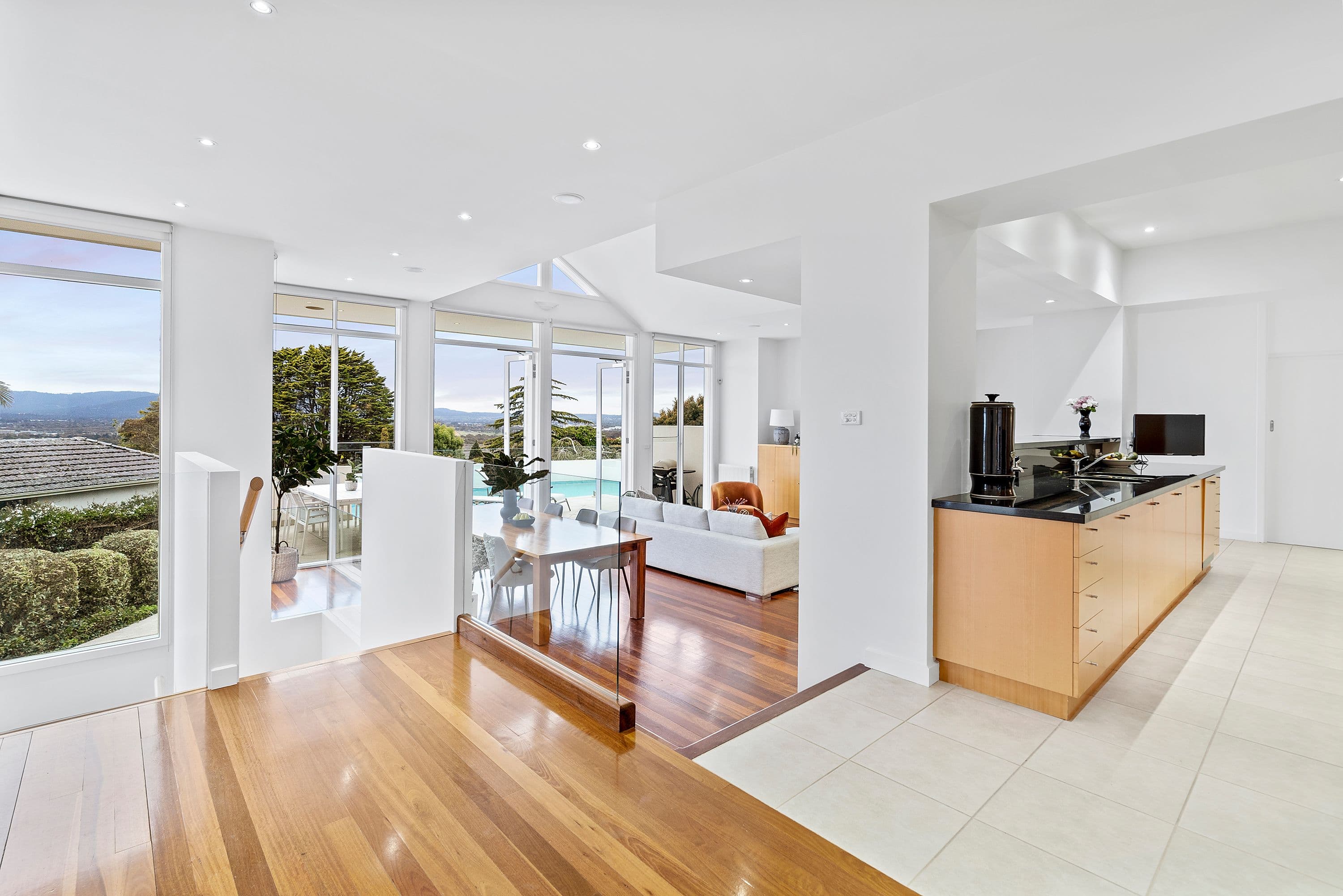 4 Skye Court, Glen Waverley VIC 3150, Glen Waverley - Thumbnail 4