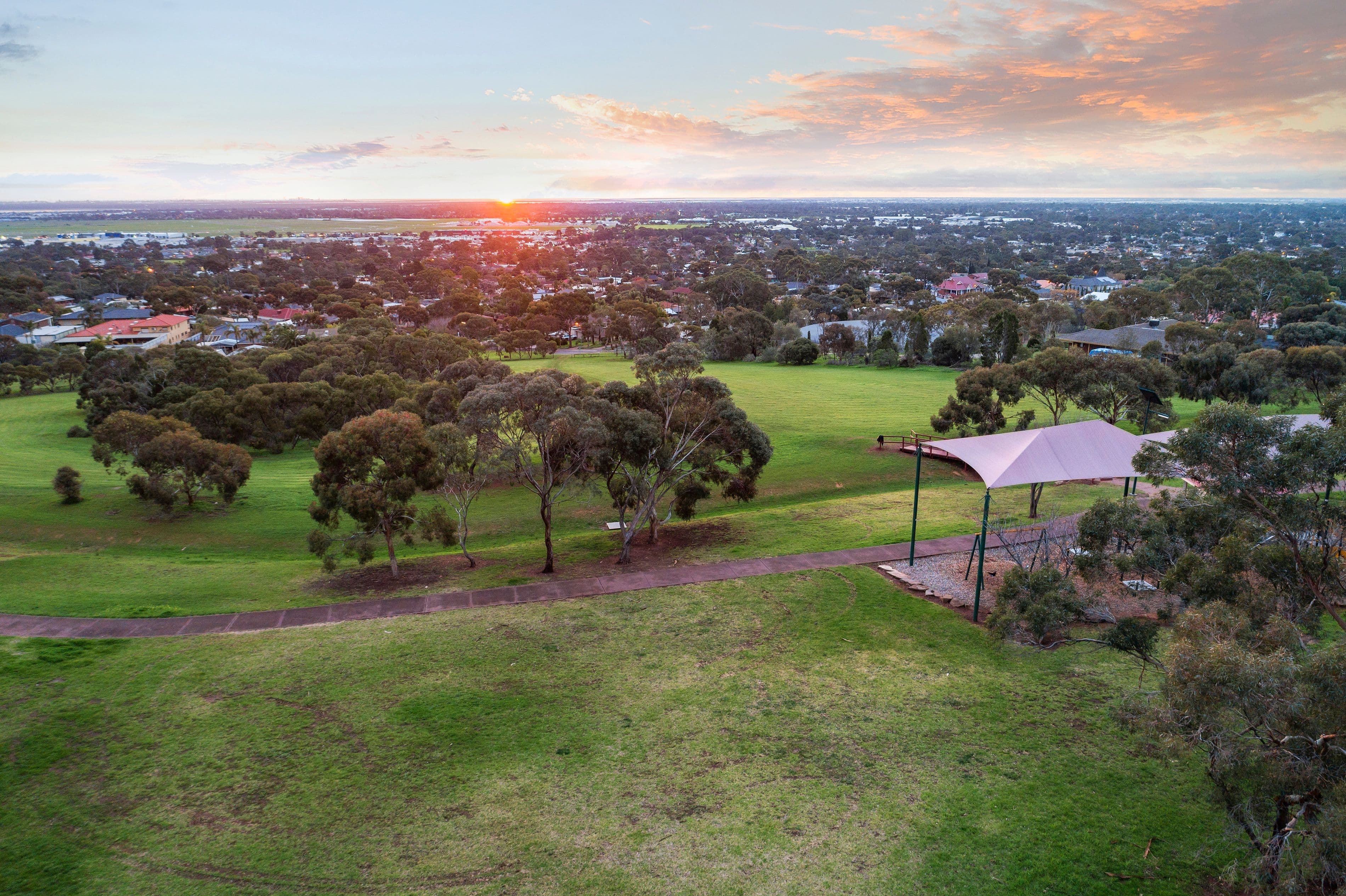 28 Bayview Parade, Gulfview Heights SA 5096, Gulfview Heights - Thumbnail 4