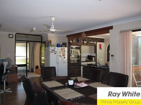 10 Bussell Place, BEECHBORO WA 6063, Beechboro - Thumbnail 2