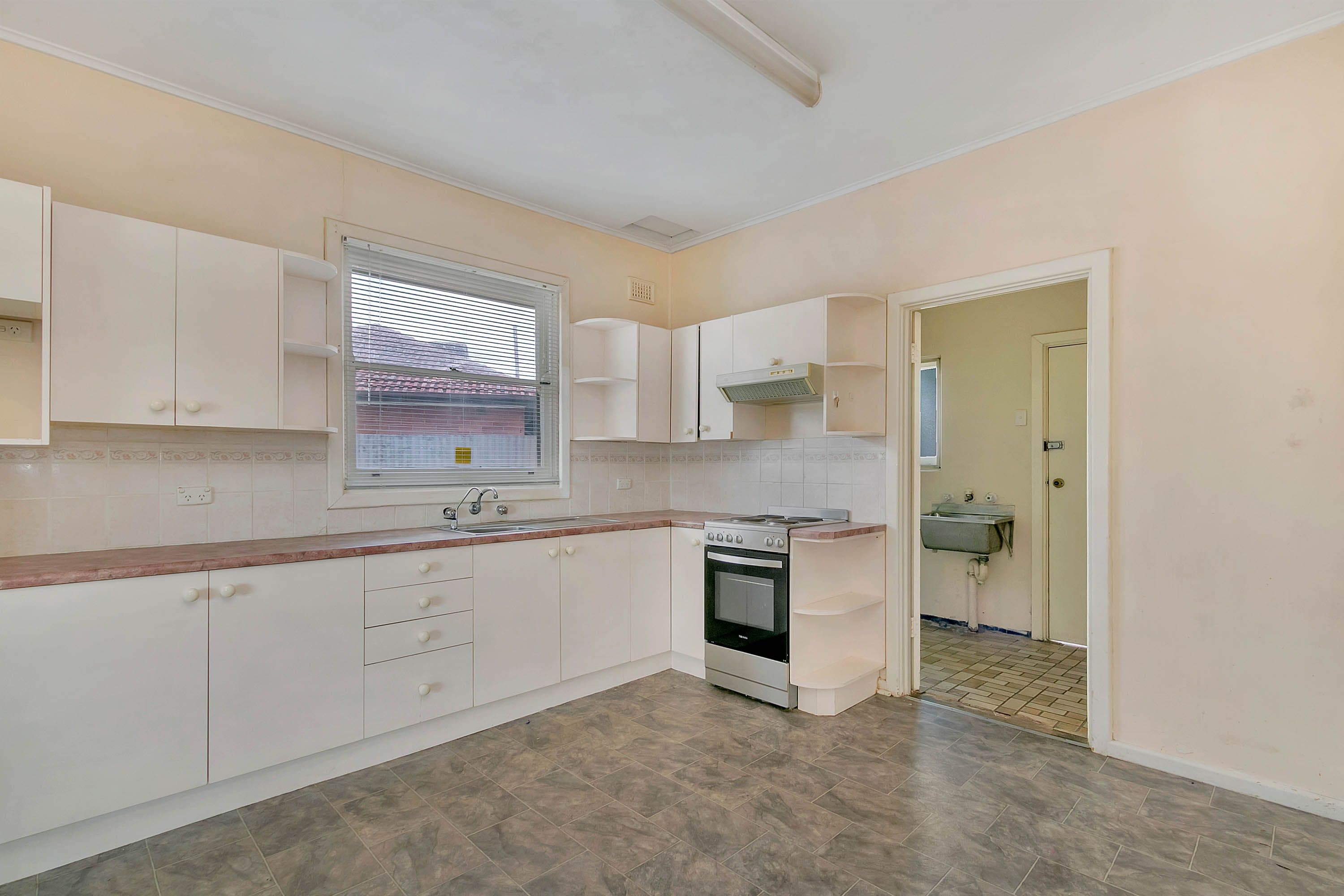 6 Hamblynn Road, Elizabeth Downs SA 5113, Elizabeth Downs - Thumbnail 2