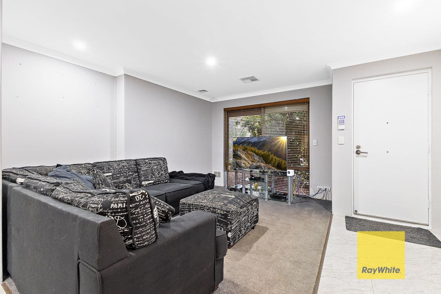 29 ARISTOS Way, Marangaroo WA 6064, Marangaroo - Thumbnail 5